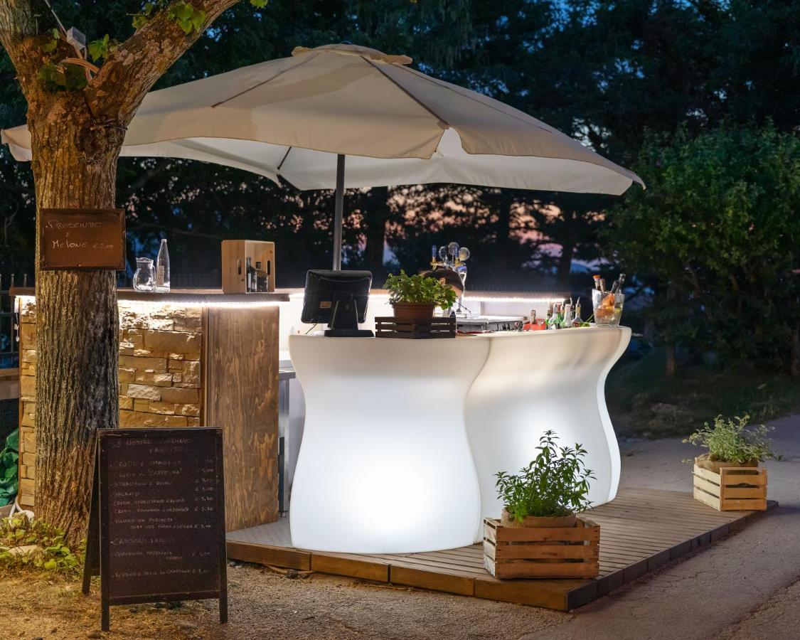 Osteria Belvedere San Leo Exteriör bild