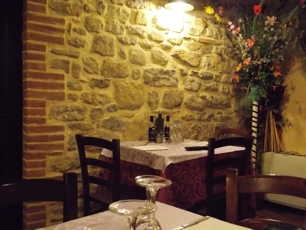 Osteria Belvedere San Leo Exteriör bild